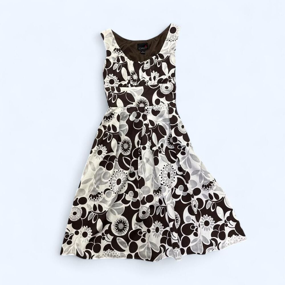 Scarlett Women's Brown and White Floral Midi Dress